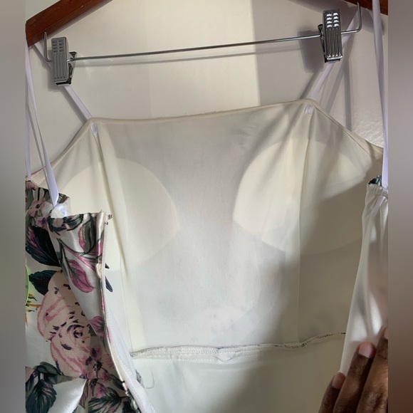 ❌SOLD❌Windsor Holland Strapless Floral Ball Gown Size 5 - Picture 12 of 16